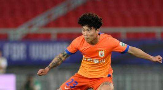 【中超】谢文能双响黄政宇乌龙 浙江3比3战平泰山